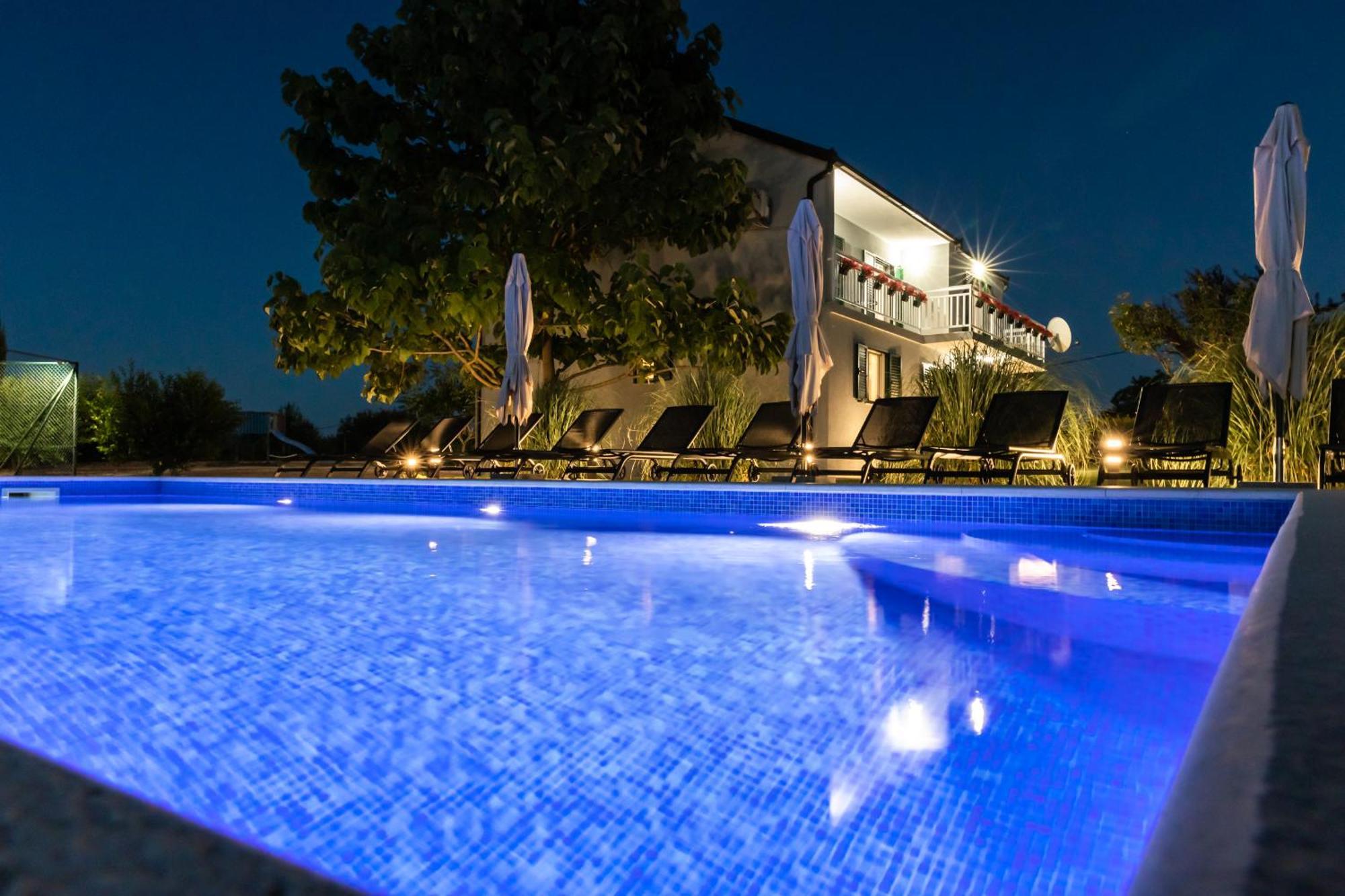 Villa Matko - Family Destination Zmijavci Exterior photo
